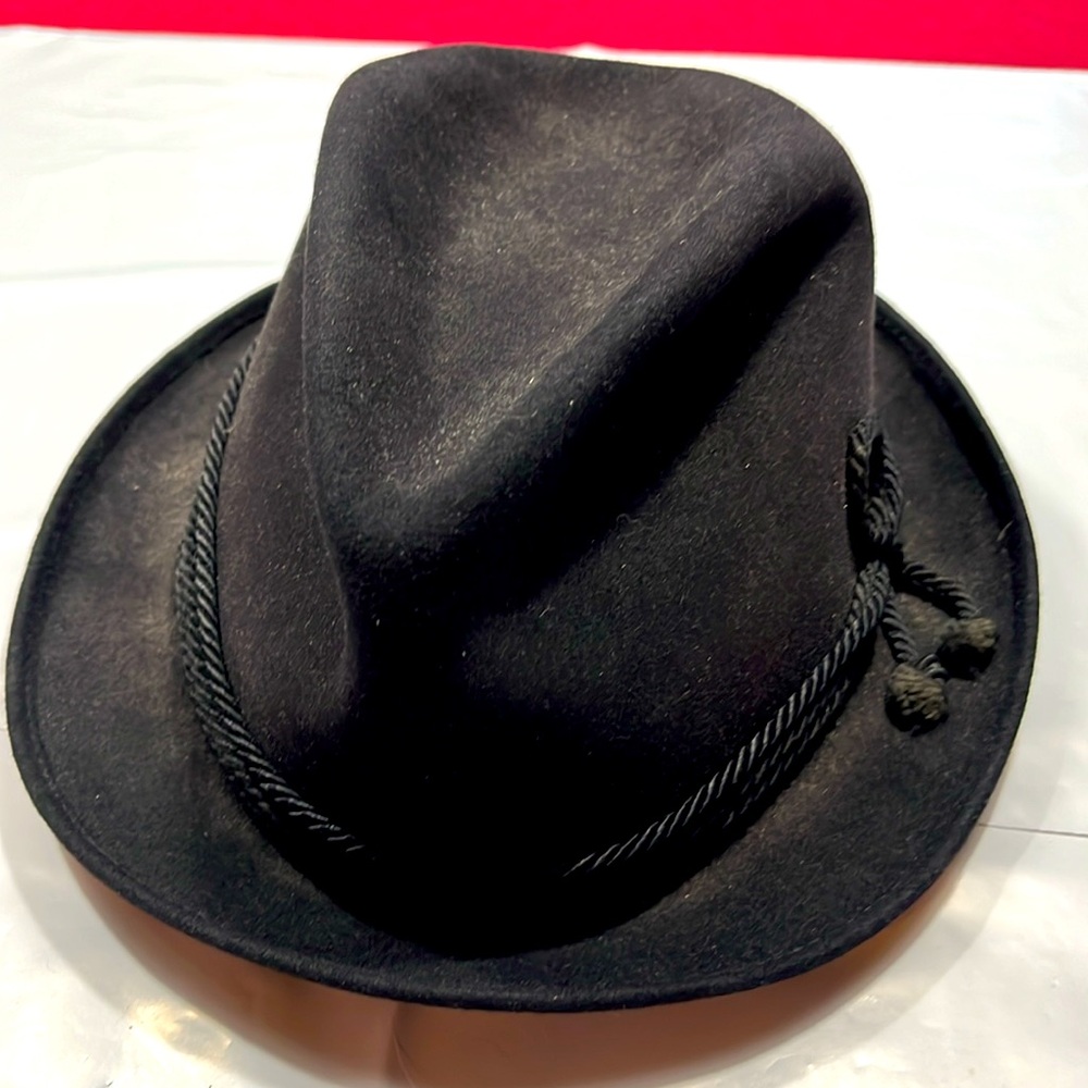 VINTAGE LARCHMONT BLACK Fedora HAT gangster mob MEN’S BLACK HAT BAND,  FITS 22”